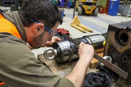 Hydraulikhammer reparieren Hydraulikhammer revidieren, Hydraulikhammer reparieren, Abbauhammer reparieren, Abbauhammer revidieren