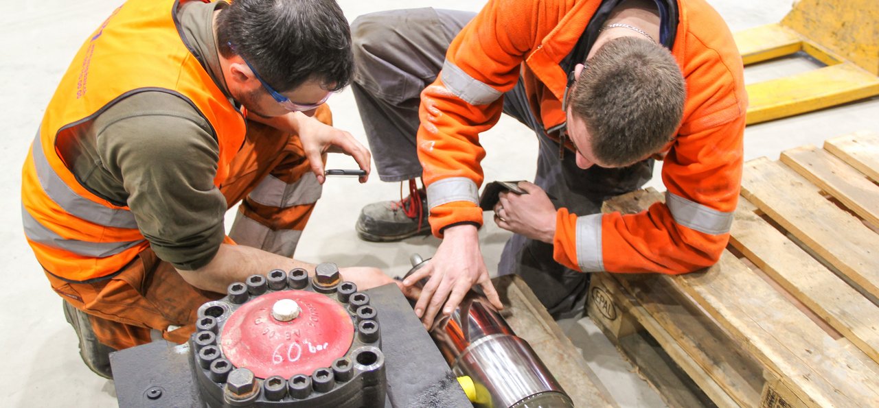 Hydraulikhammer Fehlersuche Hydraulikhammer revidieren, Hydraulikhammer reparieren, Abbauhammer reparieren, Abbauhammer revidieren