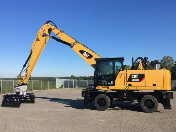 Sortierbagger Cat MH 3026 Sortierbagger